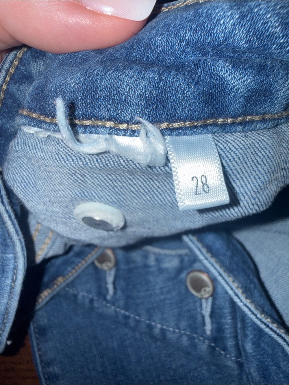 High-Rise Wide-Leg Jeans in Washed Blue - Picture 4 of 9